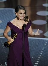 组图：波特曼加冕奥斯卡影后 准星妈双喜临门