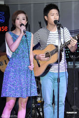 组图：郭采洁出道个人演唱会 邀韦礼安助阵