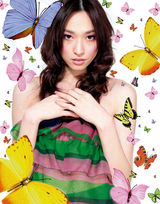 幻灯图集：吴佩慈写真秀窈窕身材 展现清纯一面