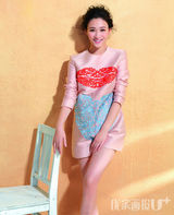 组图：李小冉杂志大片 温柔浅笑尽显女神优雅