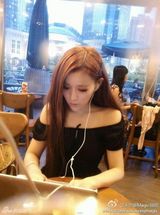 组图：《非诚》女神宋伊娜完爆锥子脸蛇女