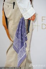 高清组图：德普宣传《海盗4》 佩内洛普紧身裙性感