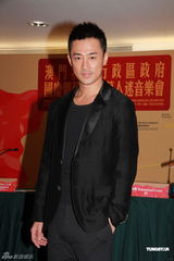 组图：容祖儿林峰出席记者会 期待共同热舞演出