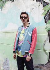 组图：EXO后续曲将公开 曝时尚个性街拍大片