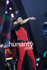 组图：刘德华零点亮相湖南跨年夜动感十足