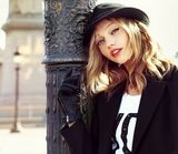 组图：俄罗斯超模萨莎-彼福瓦洛娃时尚秋装写真