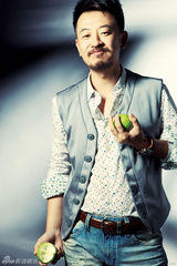 组图：黄海波封面大片胡须LOOK 展现嬉皮爷们范儿