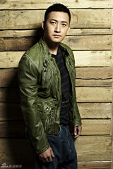 组图：王阳初秋写真曝光 皮衣拉风彰显男人味