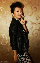 组图：陶晶莹结婚八年一直给老公止痒