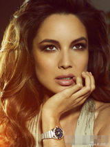 组图：新任邦女郎玛尔洛时尚大片曝光 曲线热辣秀美腿