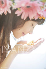 组图：许歌唯美写真曝光 “刘欠揍”变身花仙子