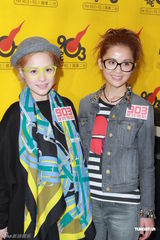 组图：Twins宣传新碟 阿娇曝与外籍男演员拍电影