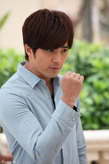 组图：《加油妈妈》热播 贺军翔被称励志哥