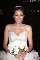 组图：刘伊心代言婚宴 称不排斥闪婚