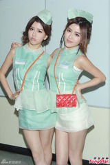 组图：《劲歌金曲》录影 容祖儿米奇装现身BY2献唱