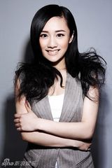 幻灯图：刘芸素颜写真魅惑双面 演绎清纯性感