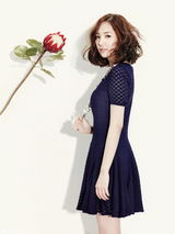 高清组图：韩星朴敏英服装写真 清凉装扮清纯可爱