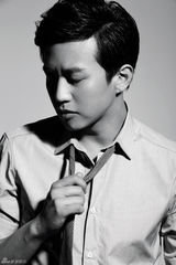 高清图:邓超登杂志封面 解读“超”爱表演