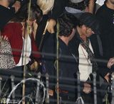 组图：德普与小22岁新欢十指紧扣恩爱看演唱会