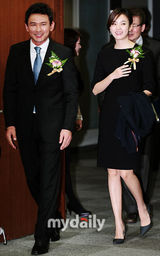 组图：韩孝珠黄正民共同出任韩国税厅宣传大使