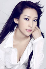 幻灯图：徐黛妮最简单写真 不失潇洒大方