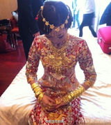 组图：网传泉州新娘嫁妆闪瞎双眼 金手臂是标配