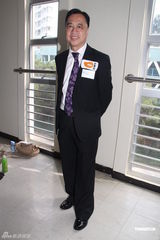 组图：王喜希望再拍港剧 称非自愿离开无线