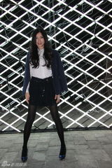 组图：龚蓓苾出席时装秀 中田英寿同场亮相