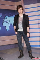 组图：许雅涵和偶像孙协志对戏大呼紧张