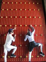 高清图：大嘴巴内地录节目 化身未来战士挑战人气