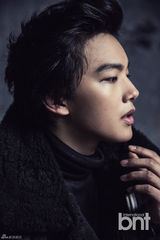 高清：韩星吕珍九时尚大片 游走于少年男人之间