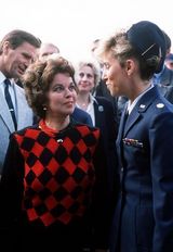 组图：秀兰邓波儿辞世 最成功童星人生回顾