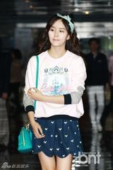 组图：苏志燮撑《菲洛梅娜》迷彩服小礼帽帅气