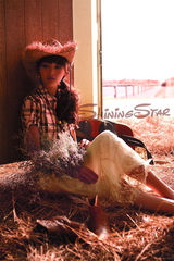 组图：唐嫣性感造型登杂志封面 透明纱裙秀美腿