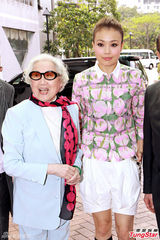 组图：粤剧宗师红线女逝世 罗家英发文悼念