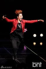 组图：GirlsDay等出席时尚庆典献精彩舞台