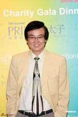 高清图：关之琳盛装出席慈善晚宴 拒谈与陈泰铭恋情