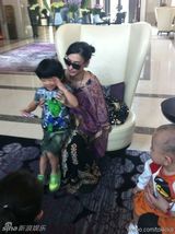 组图：谢霆锋张柏芝全家昔日温馨幸福瞬间