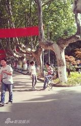 组图：赵薇《致青春》百张片场工作照曝光