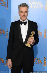 组图：刘易斯与查斯坦分获金球剧情类影帝后