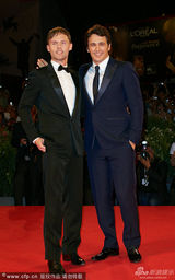 组图：《神之子》首映 弗兰科与男主基情四射