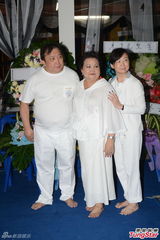 组图：刘伟强王晶送别白龙王 泰王御赐圣泥