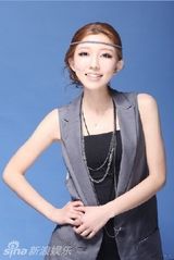 组图：任曦波西米亚写真曝光 经典混搭引风潮