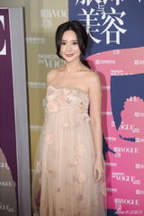 高清图：群星竞艳VOGUE盛典 张曼玉深V刘嘉玲大气