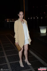 组图：何韵诗出席婚宴 与容祖儿刘浩龙首度聚首