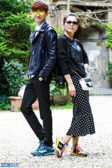 组图：账房先生华晨宇兼职摄像 张翰遭鹦鹉调戏