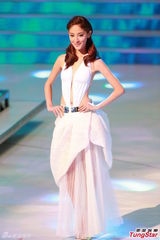 组图：本届港姐冠军陈凯琳比赛瞬间