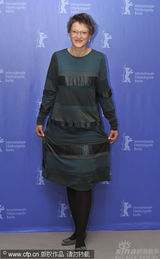 幻灯：电影《在路上》发布会 女演员兹尼卡鬼马可爱