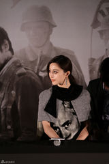 组图：《登陆》釜山见面会 张东健范冰冰等亮相