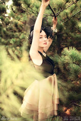 组图：于越化身森林精灵尽显妖娆身姿